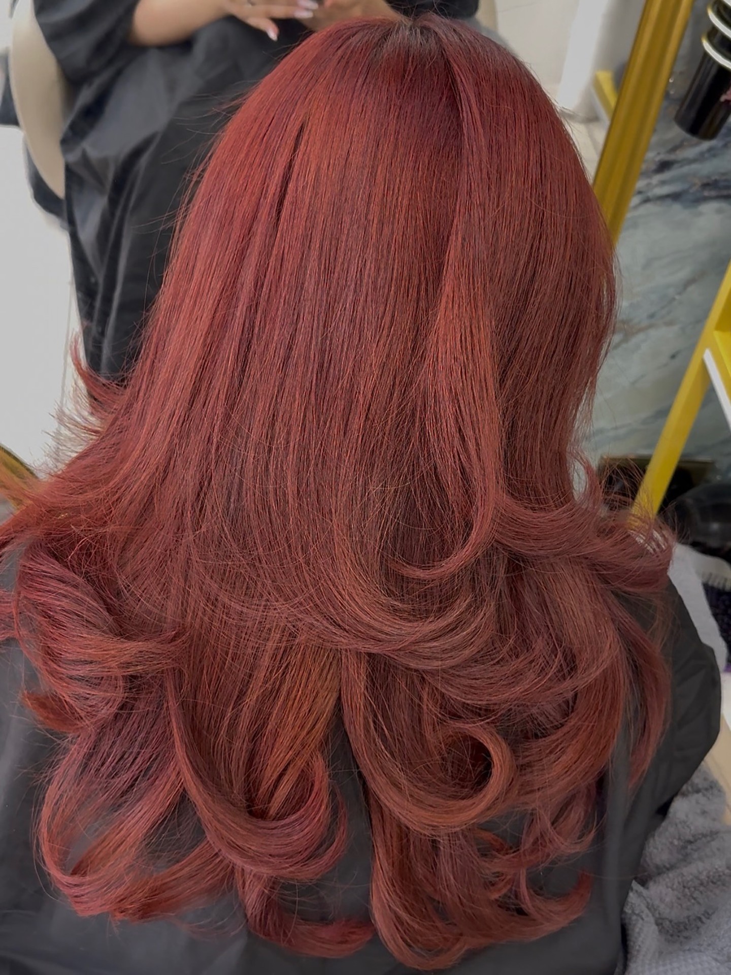 Auburn red bouncy blowout